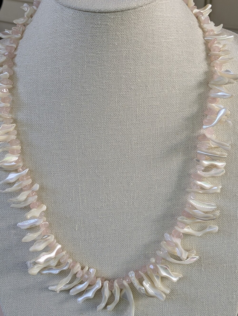 🌸 Vintage Mother of Pearl & Rose Quartz Necklace – 24"